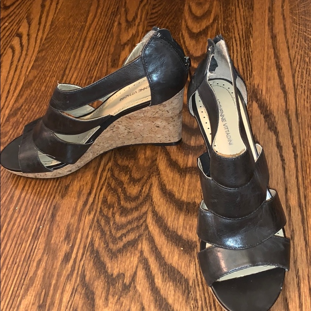 Black Wedges